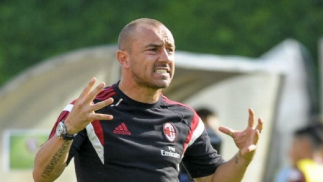 Pioggia di insulti per il tecnico Christian Brocchi: fuga dai social