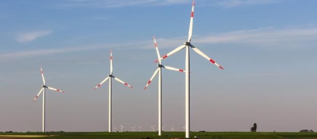 https://pixabay.com/en/pinwheel-windr%C3%A4der-wind-power-993017/ https://pixabay.com/en/pinwheel-windr%C3%A4der-wind-power-993017/