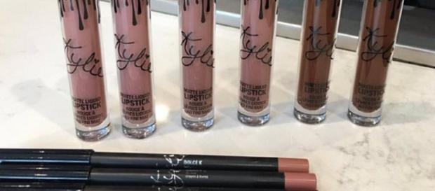 Real People Try Out The Sold Out Kylie Jenner Lip Kit : CULTURE ... - techtimes.com Real People Try Out The Sold Out Kylie Jenner Lip Kit : CULTURE ... - techtimes.com