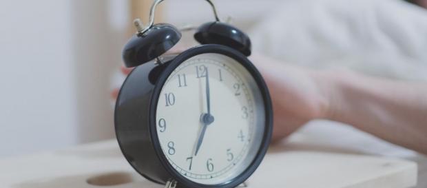 Acordar antes das 10h pode causar doenças, diz estudo Acordar antes das 10h pode causar doenças, diz estudo