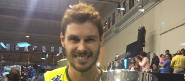 O levantador Bruninho recebe a Copa Personal, na Argentina O levantador Bruninho recebe a Copa Personal, na Argentina