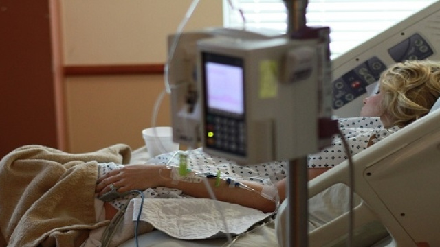 Si trova ancora in prognosi riservata la donna avvelenata dal fidanzato 35enne.