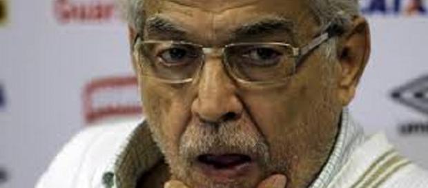 Eurico Miranda não gosta de proposta do Esporte Interativo pelo Carioca (Fonte: Extra On-Line) Eurico Miranda não gosta de proposta do Esporte Interativo pelo Carioca (Fonte: Extra On-Line)
