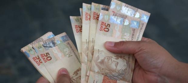 Itens de segurança ajudam na identificação das notas verdadeiras Itens de segurança ajudam na identificação das notas verdadeiras