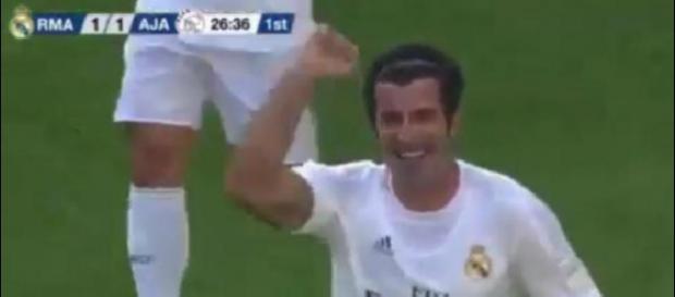 Luís Figo voltou a brilhar no Santiago Bernabéu, num jogo de 'Lendas'. Luís Figo voltou a brilhar no Santiago Bernabéu, num jogo de 'Lendas'.