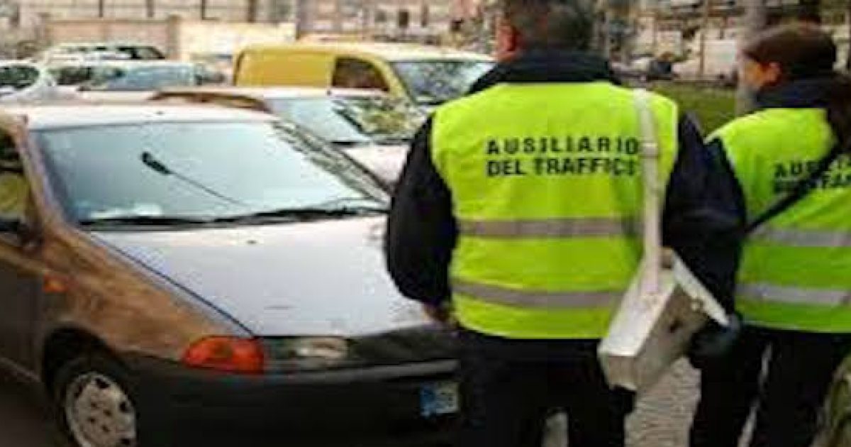 Multe quando possono essere considerate valide se elevate da un ausiliario del traffico Multe quando possono essere considerate valide se elevate da un ausiliario del traffico