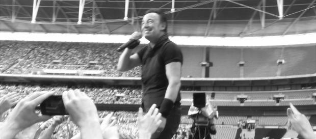 Bruce Springsteen - the relaxed man among old friends. Bruce Springsteen - the relaxed man among old friends.