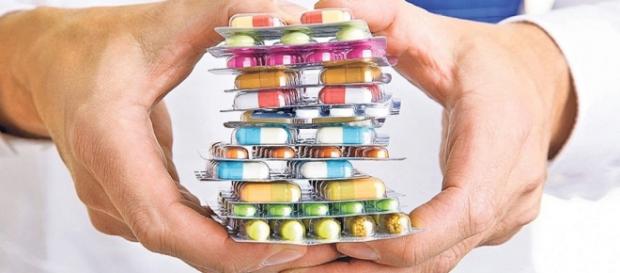 Unele medicamente ar putea fi scoase din lista compensatelor Unele medicamente ar putea fi scoase din lista compensatelor