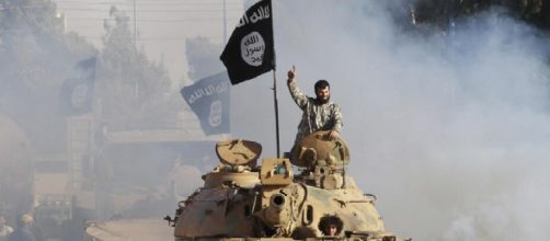 Prigioniere vengono giustiziate dall'Isis