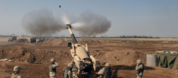 Asediul asupra orașului Fallujah a declanșat și o uriașă criză umanitară. Asediul asupra orașului Fallujah a declanșat și o uriașă criză umanitară.