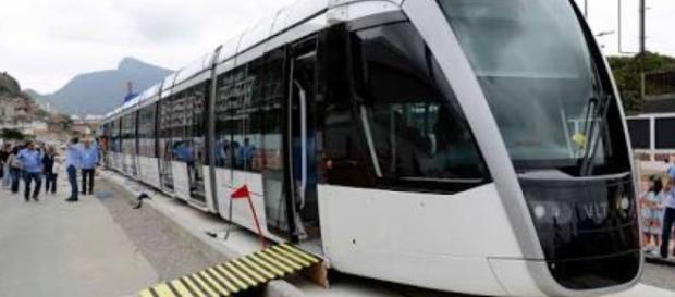 Em primeiro dia útil de operação, VLT sofre pane no Rio de Janeiro Em primeiro dia útil de operação, VLT sofre pane no Rio de Janeiro