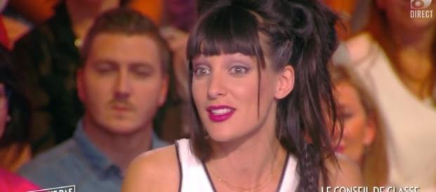 Erika Moulet dans un état bizarre en direct dans TPMP ! Erika Moulet dans un état bizarre en direct dans TPMP !