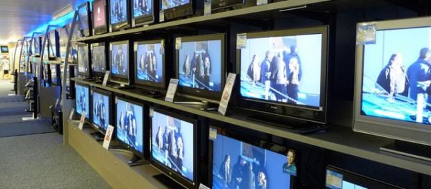 https://en.wikipedia.org/wiki/Television#/media/File:Cptvdisplay.jpg https://en.wikipedia.org/wiki/Television#/media/File:Cptvdisplay.jpg