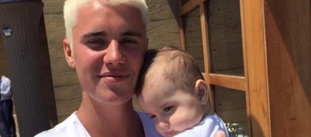 Justin brincou que bebê é sua filha Justin brincou que bebê é sua filha