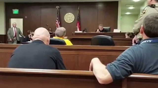 Polemiche in USA per uno stupratore condannato a soli sei mesi di reclusione.