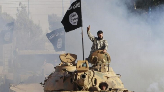 Prigioniere vengono giustiziate dall'Isis