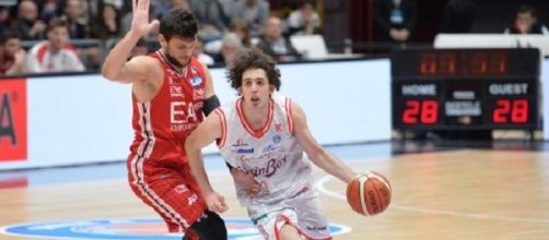 Gentile e Della Valle; il confronto continua