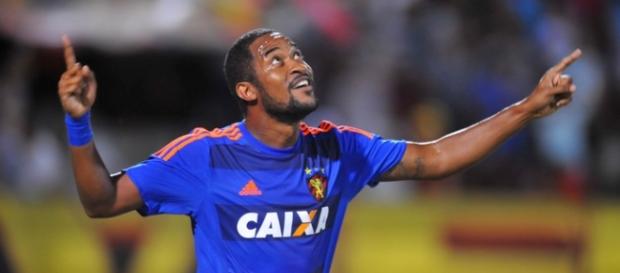 Em entrevista o jogador acredita que o Sport irá evoluir muito durante o Campeonato Brasileiro Em entrevista o jogador acredita que o Sport irá evoluir muito durante o Campeonato Brasileiro