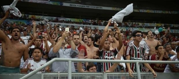 Flu tenta fazer do Mané Garrincha um "alçapão" contra o Corinthians (Fonte: ESPN) Flu tenta fazer do Mané Garrincha um "alçapão" contra o Corinthians (Fonte: ESPN)