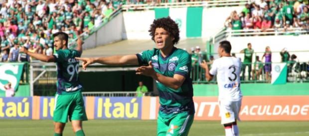 Para comentarista, jogador é um bom reforço, mas ele sozinho não irá resolver o problema do Botafogo Para comentarista, jogador é um bom reforço, mas ele sozinho não irá resolver o problema do Botafogo