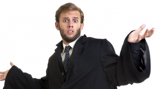 Offendere l'avvocato di controparte &egrave; reato.