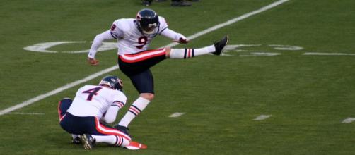 Robbie Gould is still one of the better kickers in the league. (Via Wikipedia Commons)