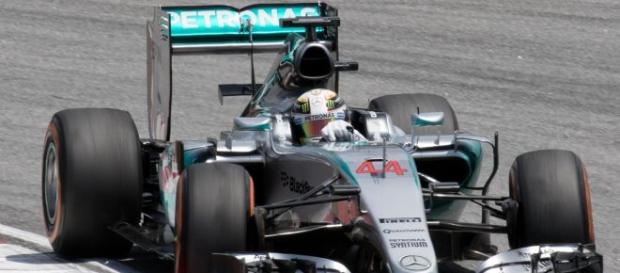 Assistir à F1, ao vivo, no próximo domingo, só será possível na TV por assinatura. Assistir à F1, ao vivo, no próximo domingo, só será possível na TV por assinatura.