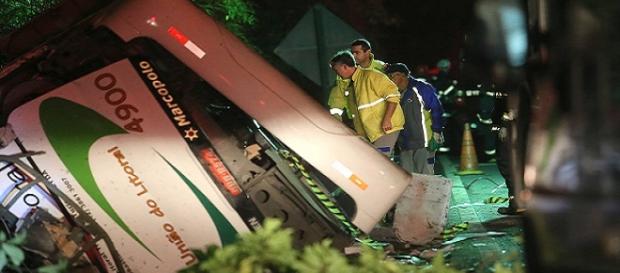En Brasil mueren 18 jóvenes en un accidente En Brasil mueren 18 jóvenes en un accidente