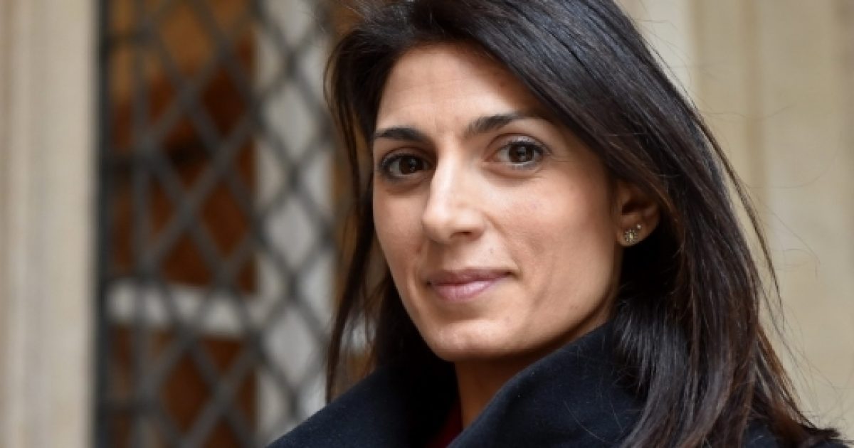 Virginia Raggi oggi il primo consiglio comunale della Giunta