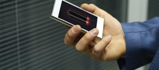 Aprenda a economizar a bateria do seu celular com 6 dicas simples Aprenda a economizar a bateria do seu celular com 6 dicas simples