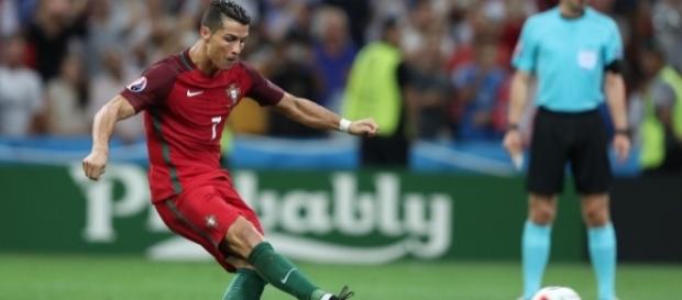 Cristiano Ronaldo esteve apagado na partida, mas fez gol na decisão por pênaltis Cristiano Ronaldo esteve apagado na partida, mas fez gol na decisão por pênaltis