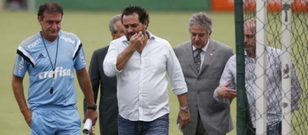 Cuca e dirigentes do Palmeiras na Academia de Futebol (Foto: Cesar Greco/Ag Palmeiras/Divulgação) Cuca e dirigentes do Palmeiras na Academia de Futebol (Foto: Cesar Greco/Ag Palmeiras/Divulgação)