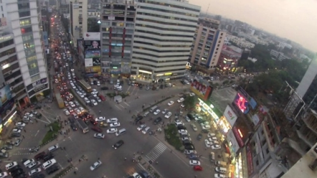 Attacco terroristico a Dacca: morti, feriti e ostaggi forse anche italiani