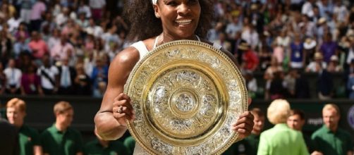 Serena Williams conquistó su séptimo título en el césped londinense y logró su 22 Grand Slam, marca que iguala el récord de Steffie Graf
