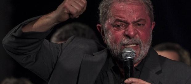 Luiz Inácio Lula da Silva rinviato a giudizio Luiz Inácio Lula da Silva rinviato a giudizio