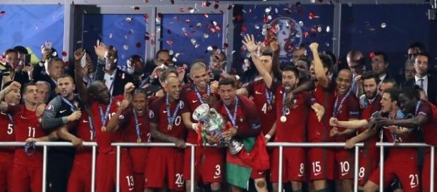 Sin Cristiano Ronaldo, Portugal recibe por primera vez titulo internacional Sin Cristiano Ronaldo, Portugal recibe por primera vez titulo internacional