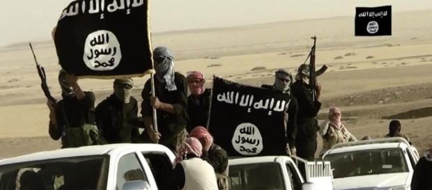Statul Islamic deși pierde teren se reorganizează pentru a răspândi în continuare teroarea în lume Statul Islamic deși pierde teren se reorganizează pentru a răspândi în continuare teroarea în lume