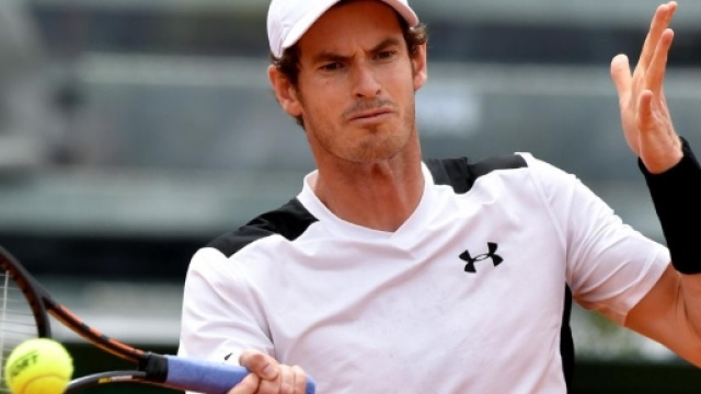 Murray batte Raonic e vince il suo secondo torneo di Wimbledon