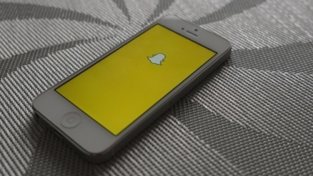Immagini e video 'bollenti' su Snapchat: 14enne intenta causa.