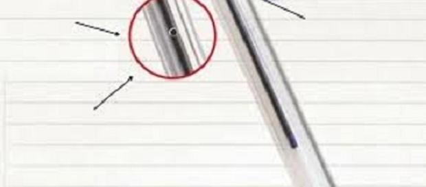 Os segredos dos furinhos da Bic. Os segredos dos furinhos da Bic.