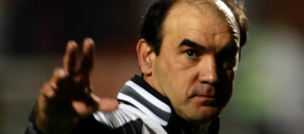 Técnico adia estreia de Canales Técnico adia estreia de Canales