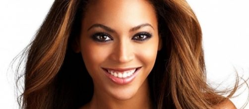 Beyoncé si sfoga su Facebook: 'Basta con gli omicidi degli afroamericani'