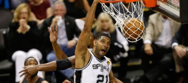 Tim Duncan ends his spectacular career Tim Duncan ends his spectacular career
