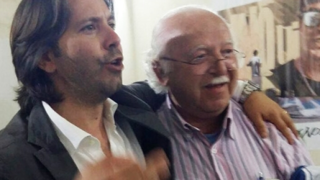 Corrado Figura accanto al dottor Enzo Adamo, leader della battaglia in difesa del Trigona