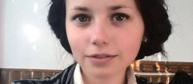 Eleva care a devenit mamă în ultimul an de liceu, dar a obţinut media 9.96 la Bacalaureat Eleva care a devenit mamă în ultimul an de liceu, dar a obţinut media 9.96 la Bacalaureat