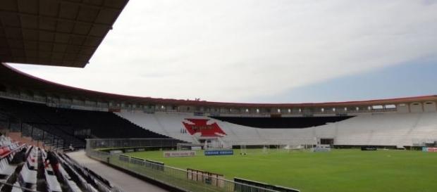 Em São Januário, o Vasco recebe o Santa Cruz, pela rodada de ida da 3ª fase da Copa do Brasil. Em São Januário, o Vasco recebe o Santa Cruz, pela rodada de ida da 3ª fase da Copa do Brasil.