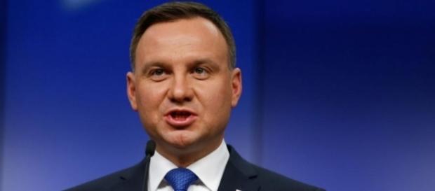 Nowy sondaż, w którym PiS wygrywa i przegrywa jednocześnie (dziennik.pl) Nowy sondaż, w którym PiS wygrywa i przegrywa jednocześnie (dziennik.pl)
