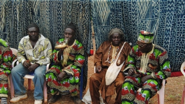 Scèbe de cérémonie traditionnelle chez les Bamilekés du Cameroun