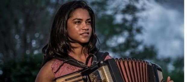 Atriz faz sucesso na novela 'Velho Chico' Atriz faz sucesso na novela 'Velho Chico'