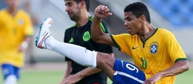 Douglas Santos do Atlético Mineiro jogará nas Olimpíadas de 2016 Douglas Santos do Atlético Mineiro jogará nas Olimpíadas de 2016